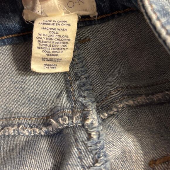 Caslon Boyfriend Jeans Women’s Size 8 Medium Wash Distressed Look Relaxed Fit - Picture 10 of 10